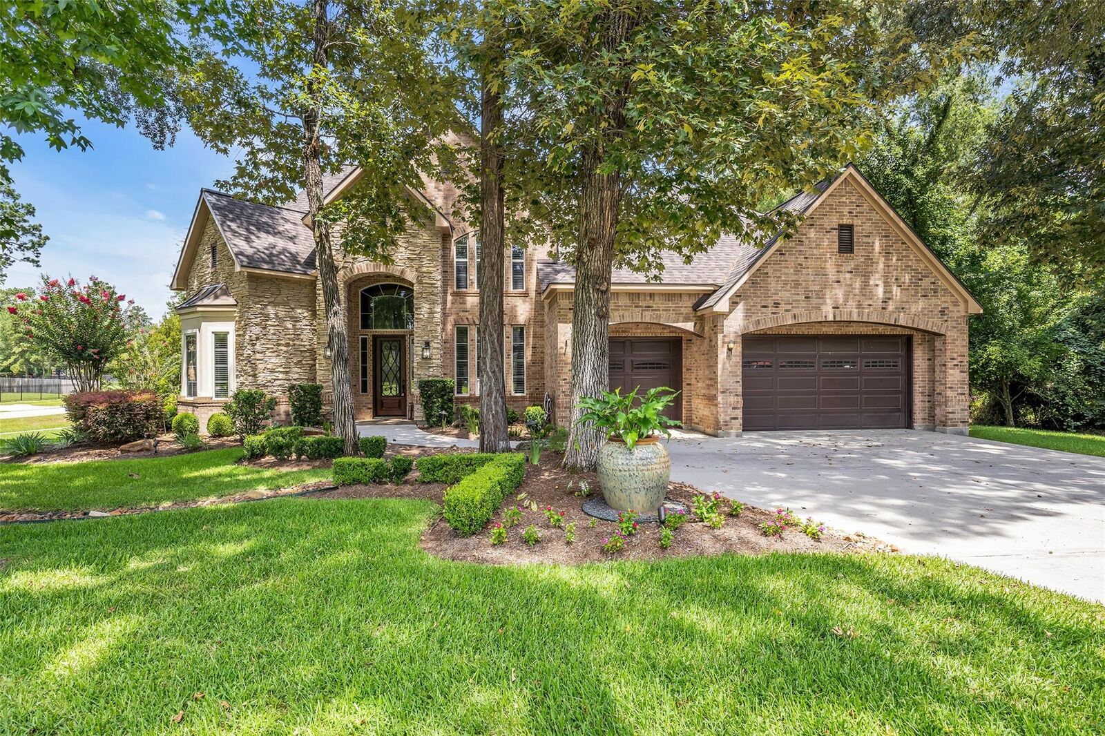 Property Photo: 27434 Whispering Maple Way TX 77386