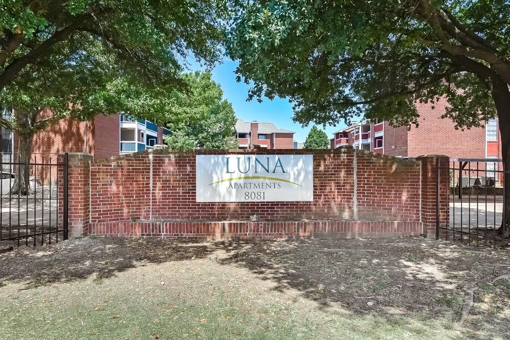 Property Photo: 8081 Marvin D Love Freeway 0206 TX 75237