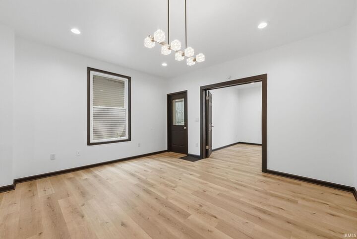 Property Photo:  313 Greenwood Avenue  IN 46808-3323 