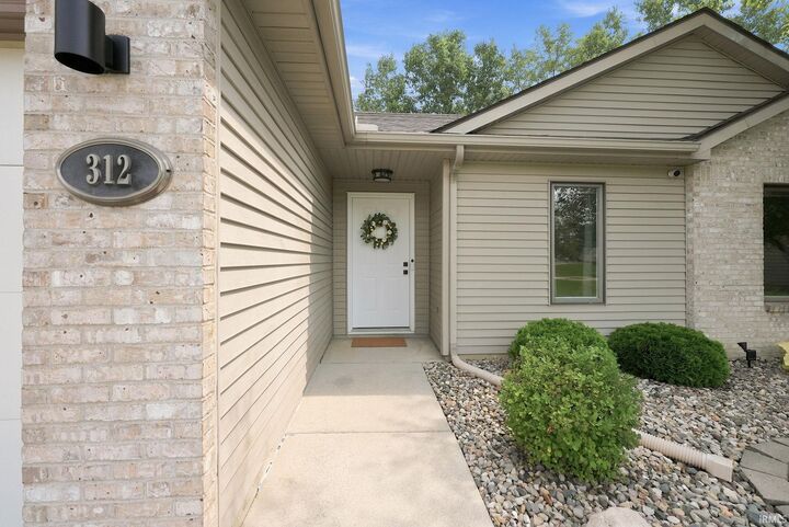 Property Photo:  312 Silver Maple Cove  IN 46804 