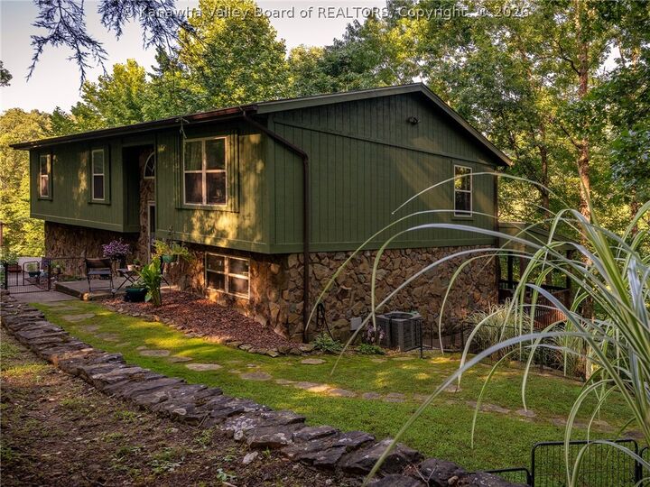 Property Photo:  208 Red Bud Lane  WV 25526 
