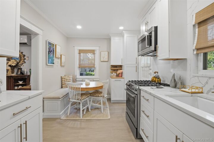 Property Photo:  220-222 Carol Avenue  NY 10803 