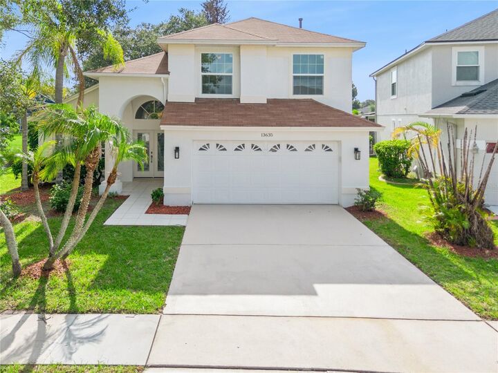 Property Photo: 13635 Waterhouse Way FL 32828