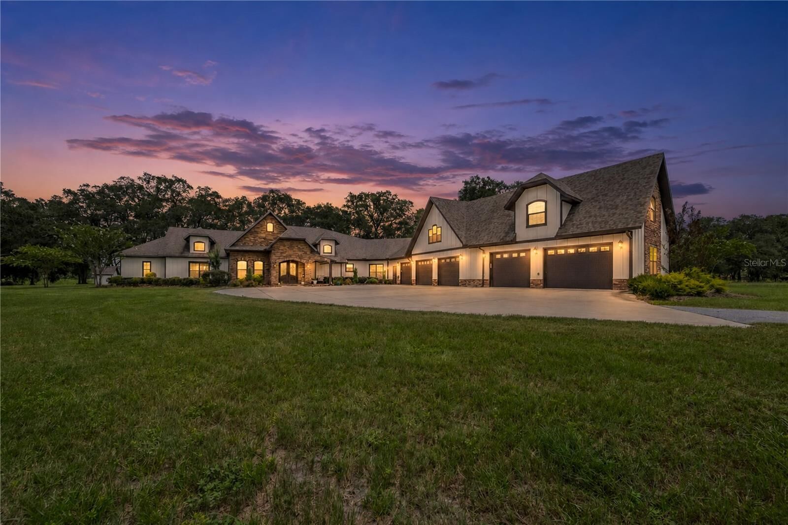 Property Photo: 4107 SW State Road 45 FL 32669