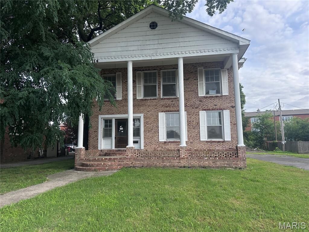 Property Photo: 114 W North Street MO 63801