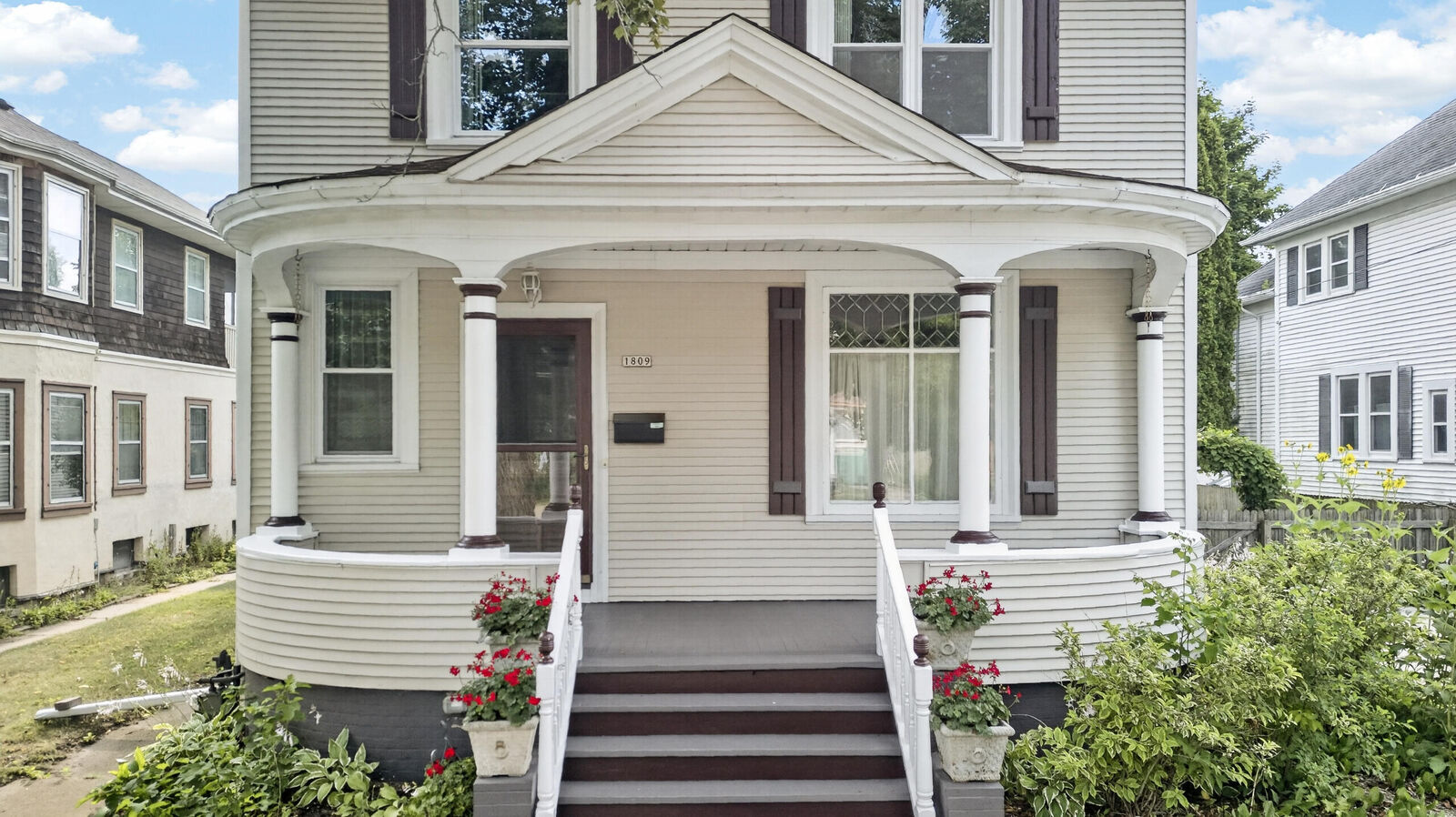 Property Photo: 1809 N 7th St WI 53081