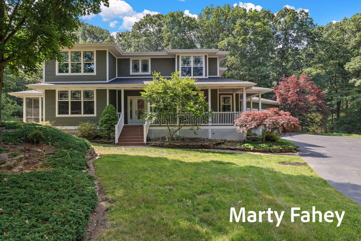 Property Photo: 17150 Majestic Ridge Court MI 49460
