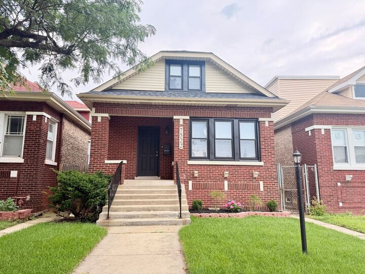 Property Photo:  7522 S Aberdeen Street  IL 60620 