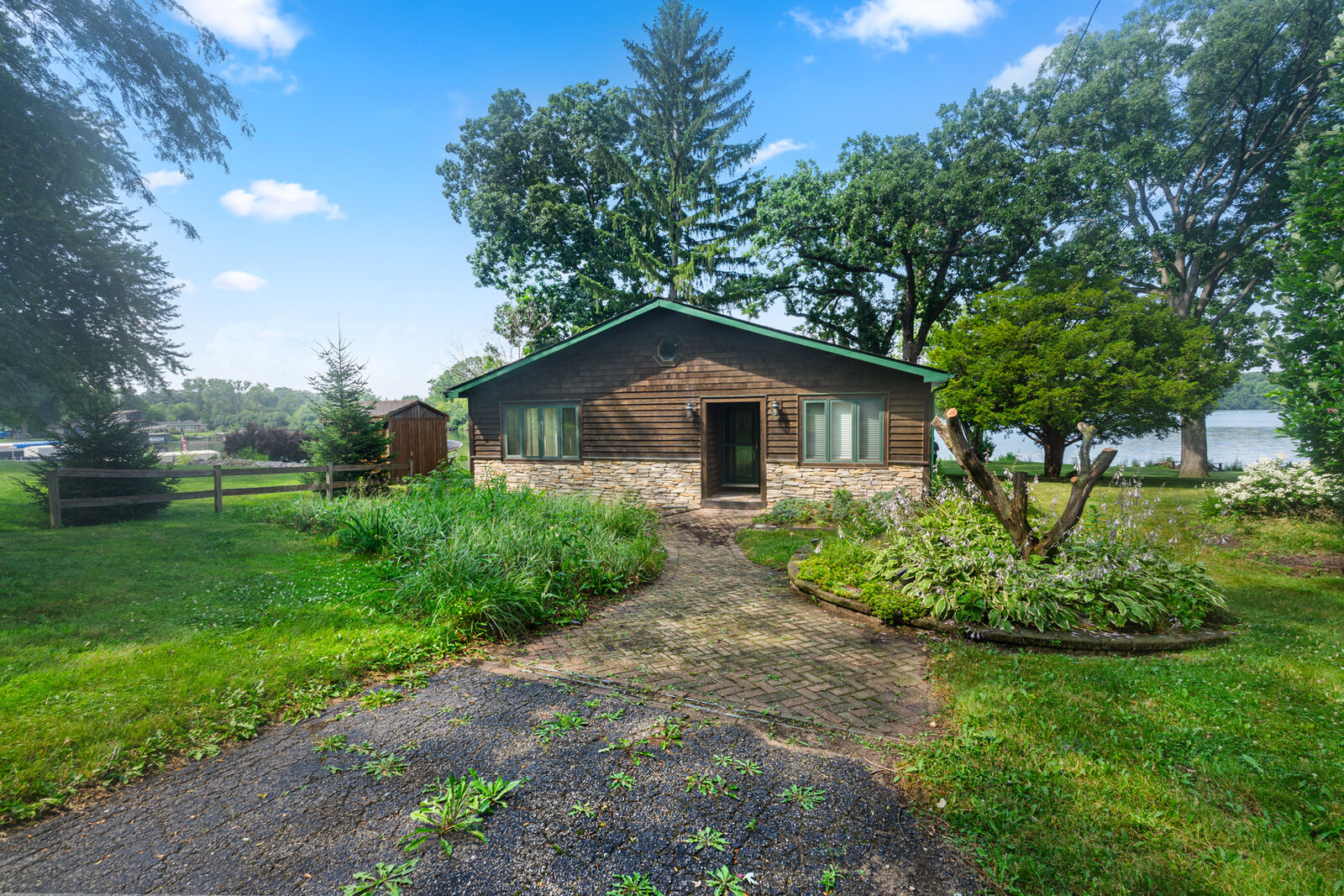 Property Photo: 4122 W Lake Shore Drive IL 60097