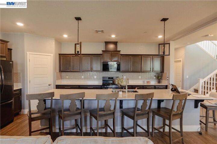 Property Photo:  2481 Pineda Dr  CA 95340 