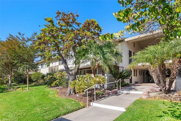 Property Photo: 84 Calle Aragon P CA 92637