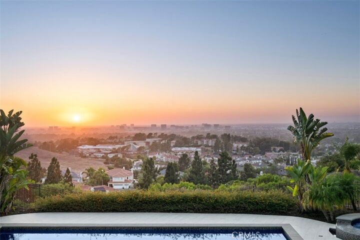 Property Photo:  21 Chester  CA 92603 