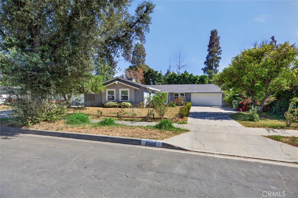 Property Photo: 23100 Cohasset CA 91307