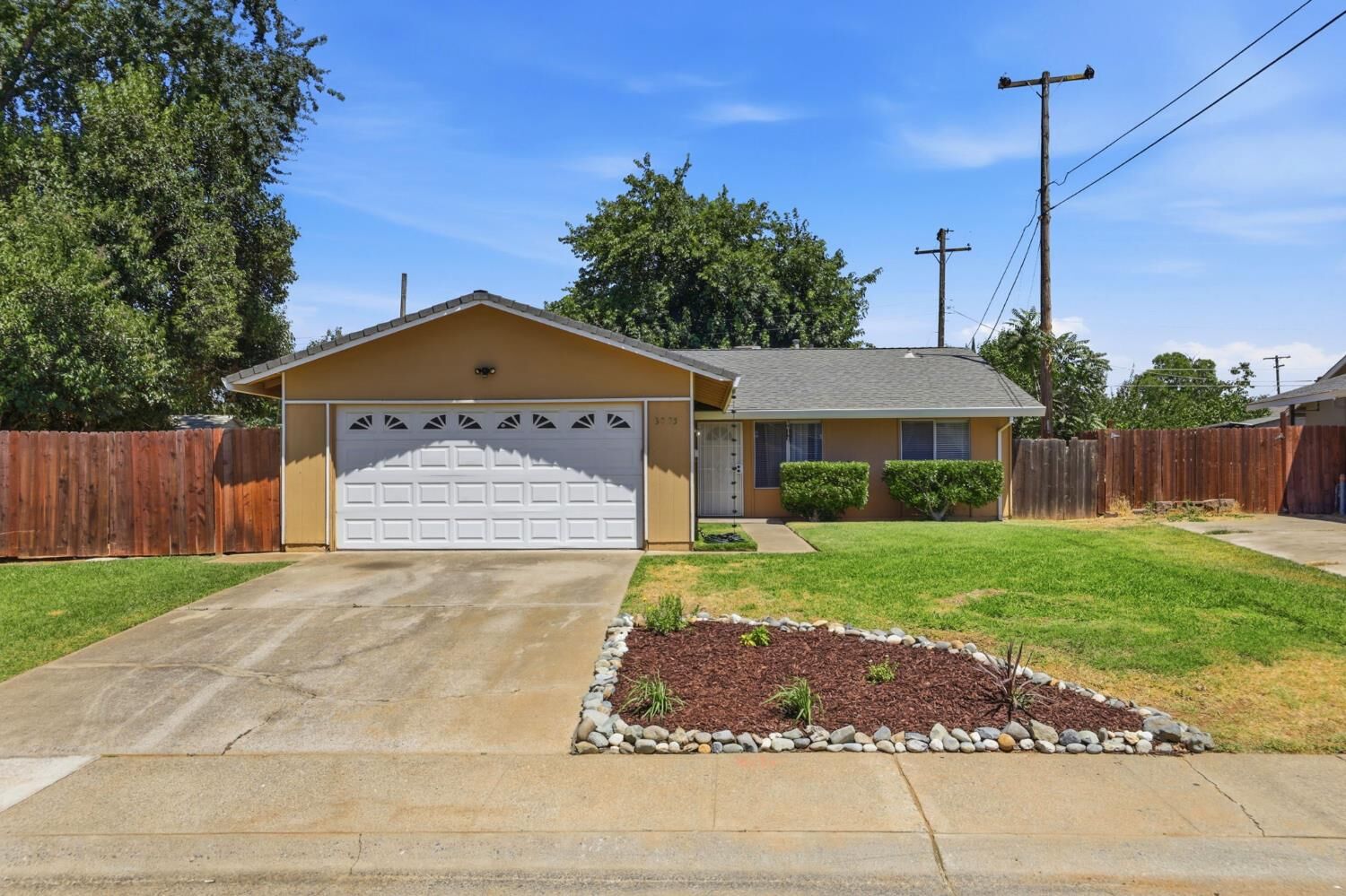 Property Photo:  3005 La Rue Way  CA 95670 