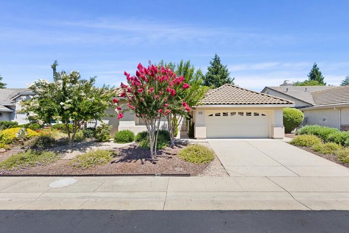 Property Photo:  5596 Lantern Grove Lane  CA 95747 