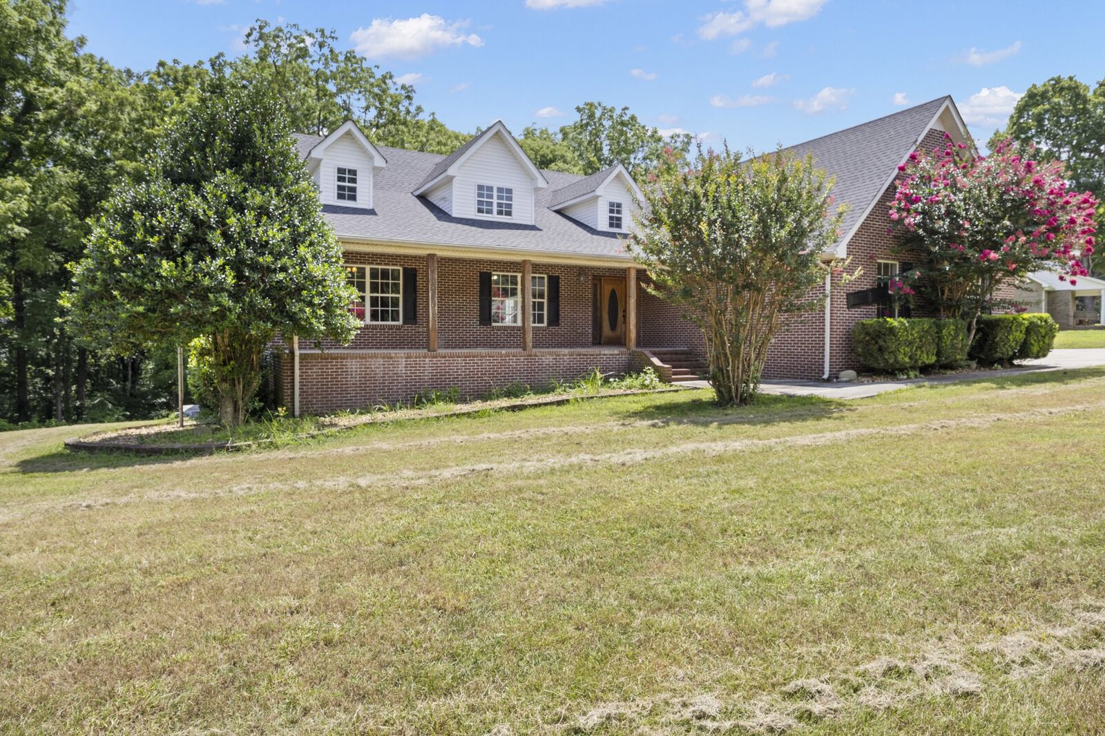 Property Photo: 52 Wright Pl TN 37330