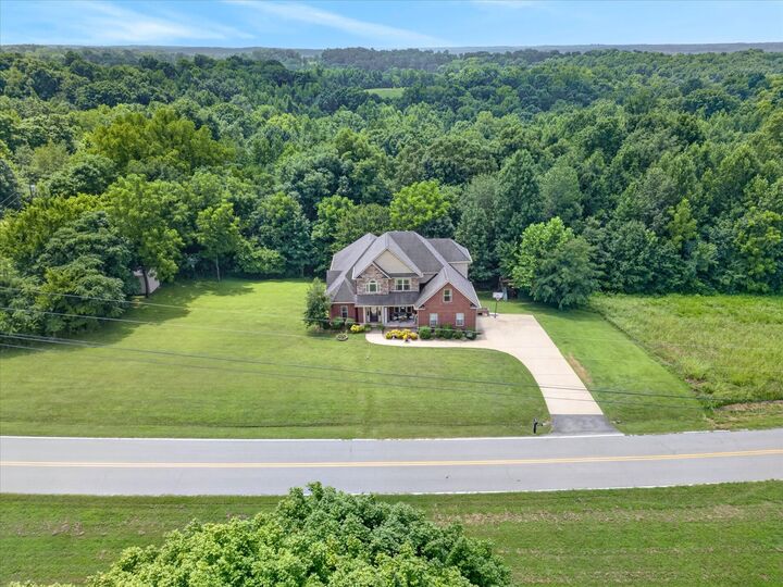 Property Photo: 2380 Lock B Rd N TN 37043
