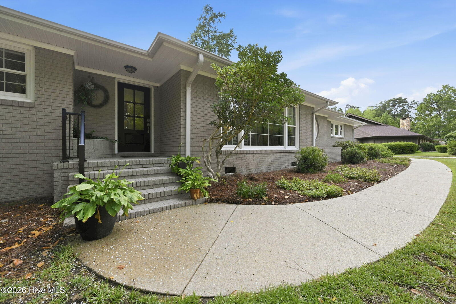 Property Photo: 406 Country Club Drive NC 28546