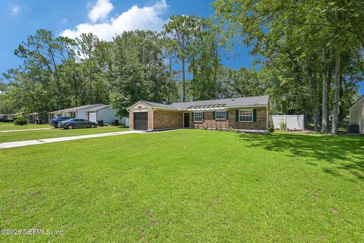 Property Photo:  2702 Pinewood Boulevard N  FL 32068 