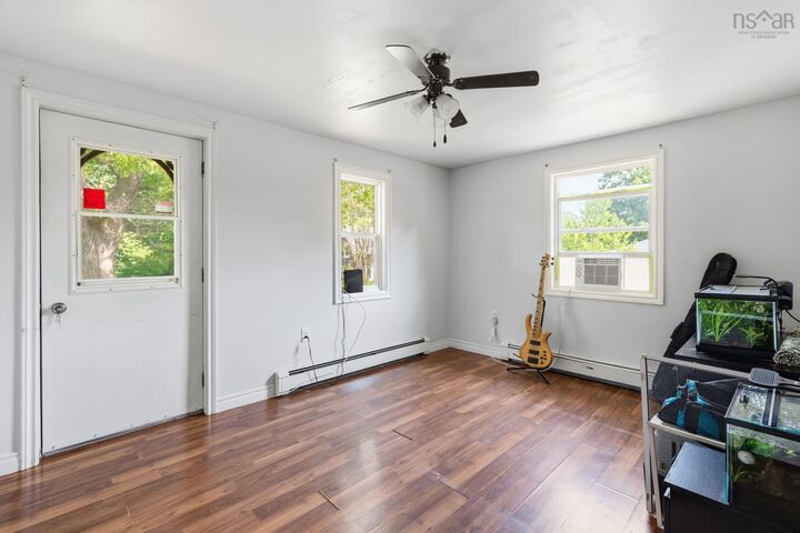 Property Photo:  1379 Sanford Road  NS B4N 3B8 