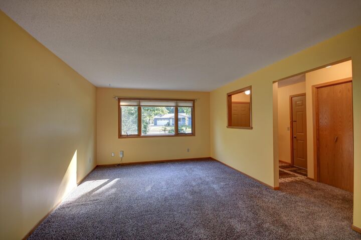 Property Photo: 1539 Pheasantwood Trail MN 55057