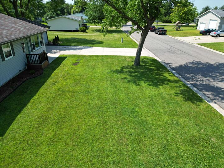 Property Photo:  916 Birch Avenue W  MN 55342 