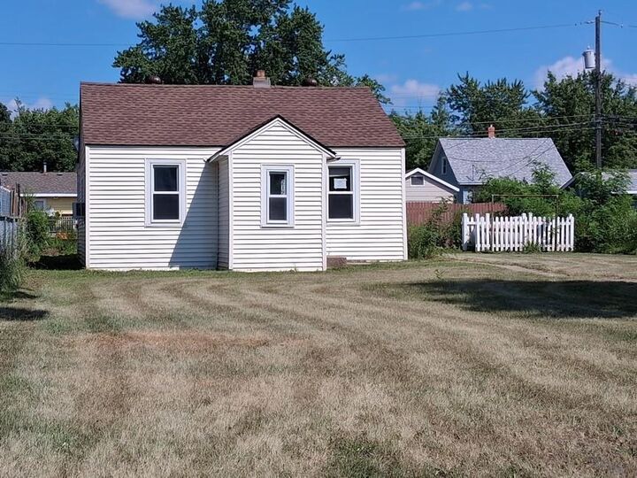 Property Photo:  212 37th Avenue N  MN 56303 
