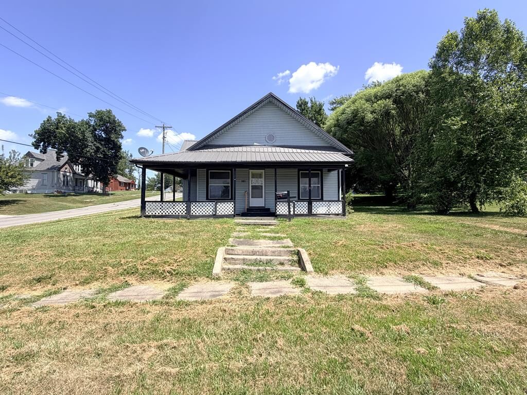 Property Photo:  601 S 12th Street  MO 64424 