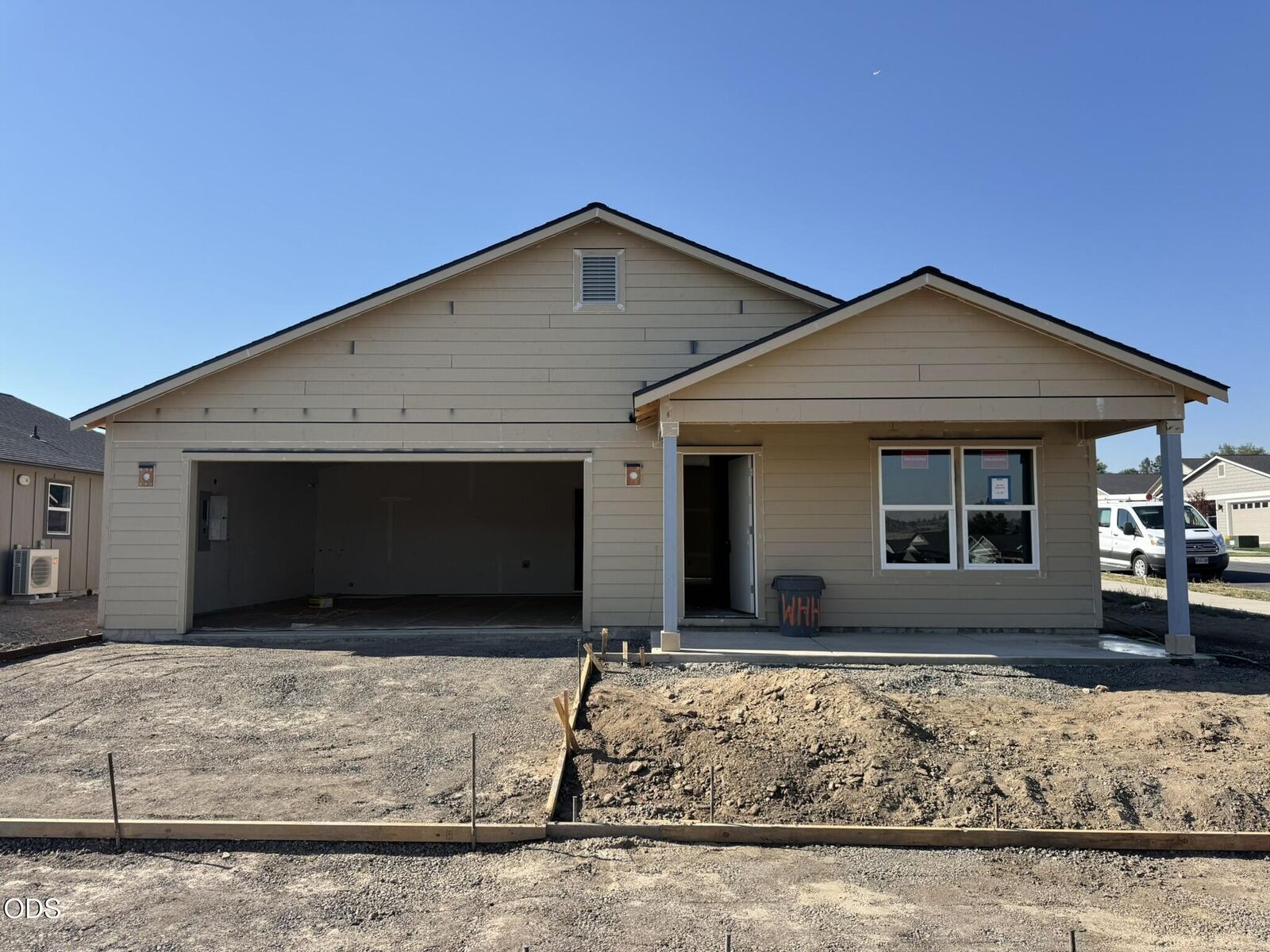 Property Photo: 553 NE Mitchell Street OR 97741