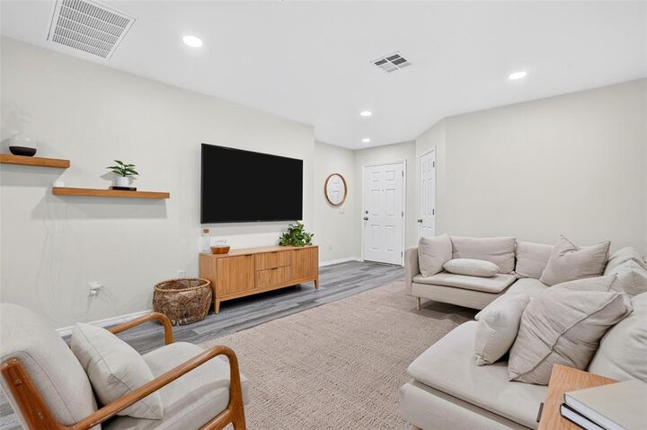 Property Photo: 8513 N Phillips Avenue OK 73114