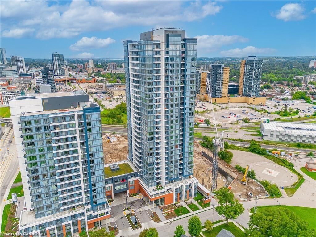 Property Photo: 15 Wellington Street S 2803 ON N2G 0E4