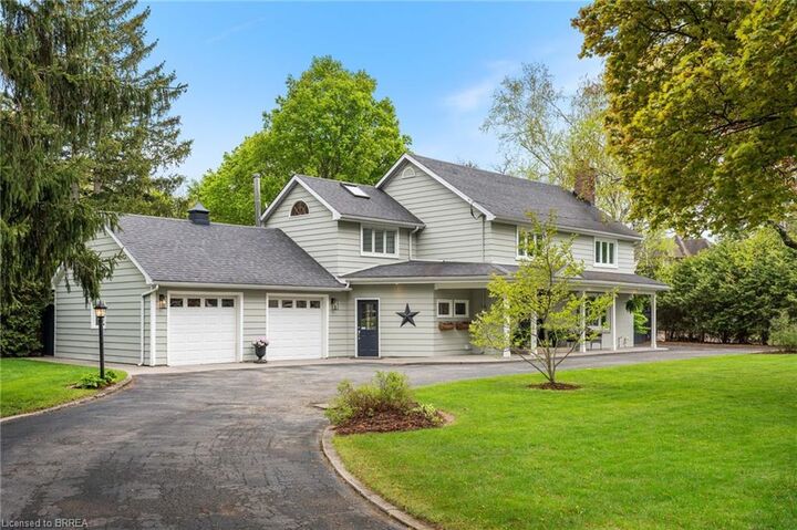 Property Photo: 35 Golfdale Road ON N3T 5H6