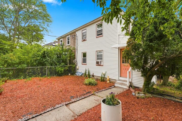 Property Photo: 127 Sunnyside Ave 127 MA 02474