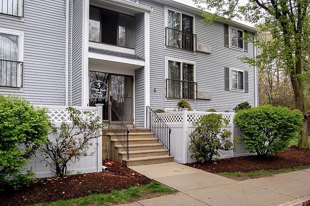 Property Photo:  5 Village Rock Lane 15  MA 01752 