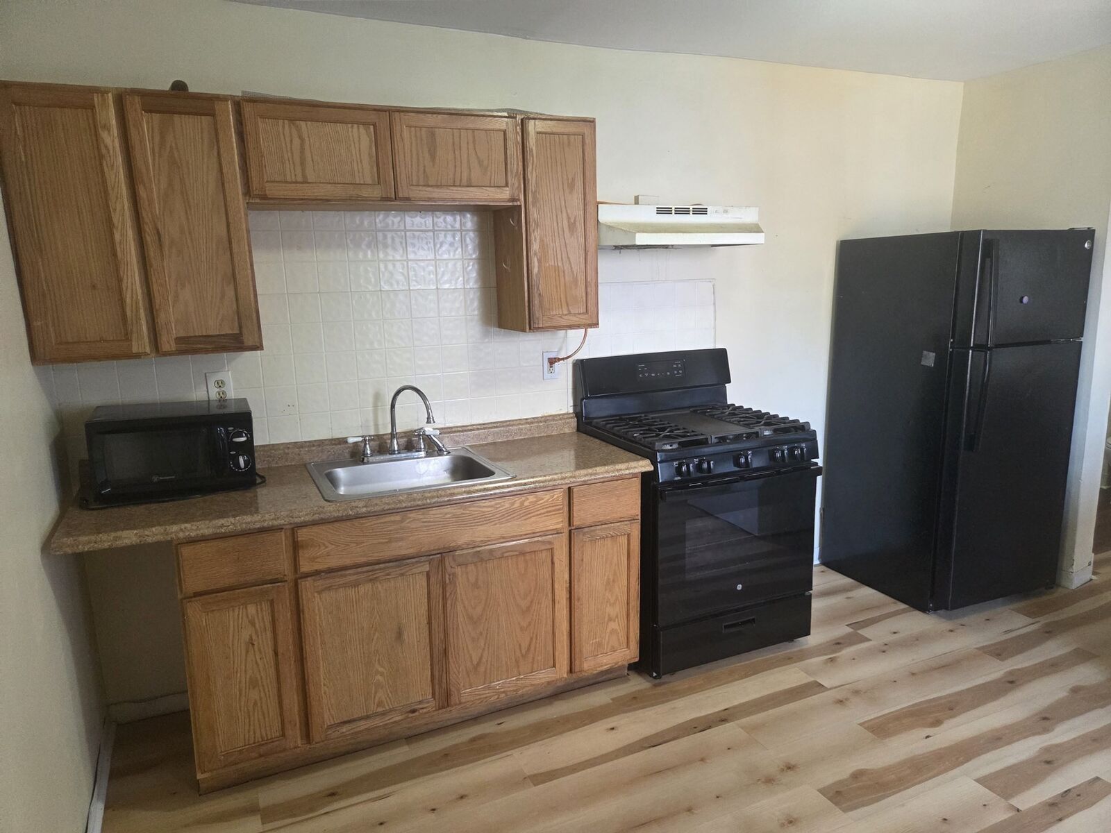 Property Photo:  210 Farnham Street 1  MA 01843 