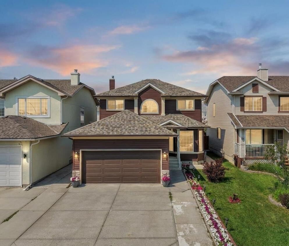 Property Photo: 47 Coral Springs Close NE AB T3J 3S4