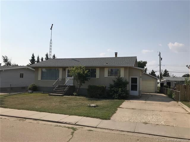 Property Photo: 5316 53 Avenue AB T0B 0H0