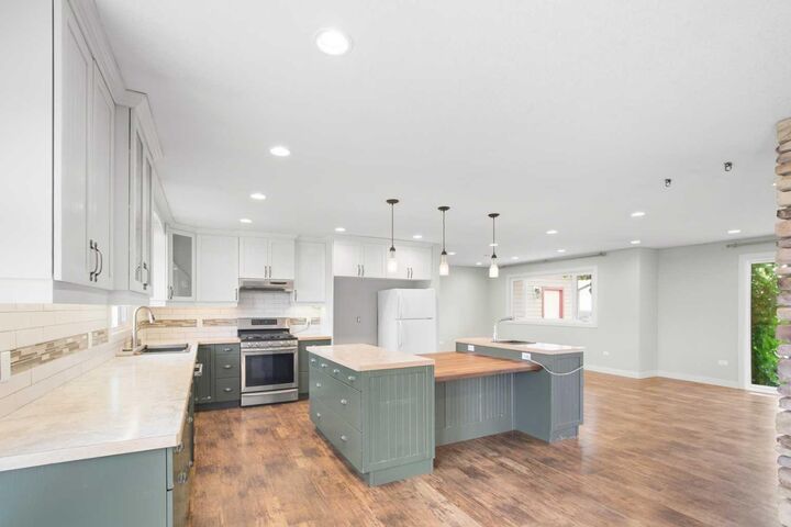 Property Photo: 72077 Twp Rd 714A AB T8W 5J7