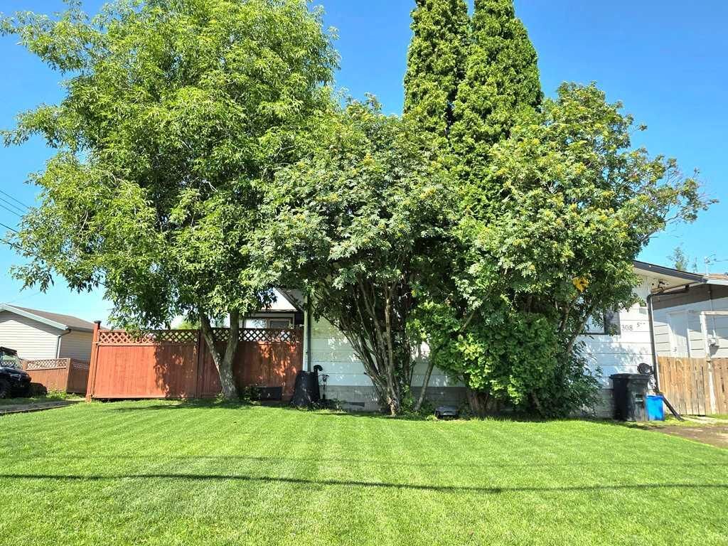 Property Photo: 308 5 Street NW AB T0G 2A1