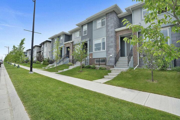 Property Photo: 1139 Lanark Boulevard SE AB T4A 3M9
