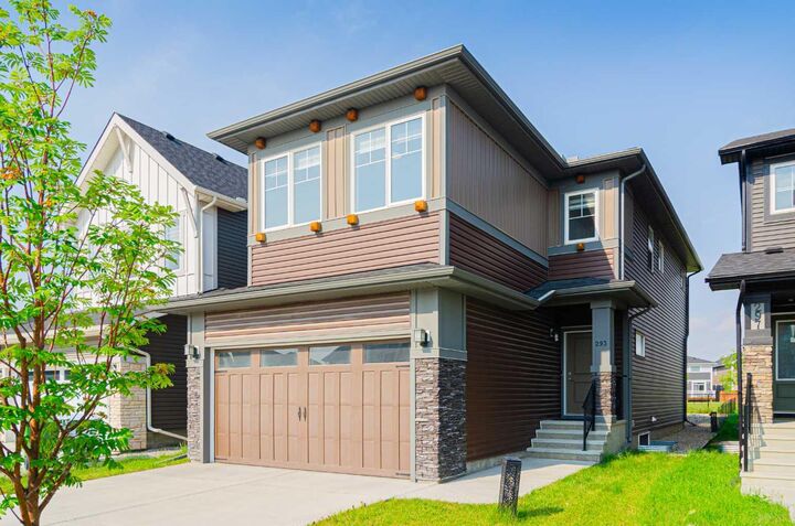 Property Photo: 293 Carringsby Way NW AB T3P 1T6
