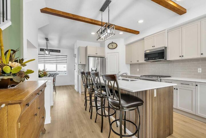 Property Photo: 7 Emberside Park AB T4C 3H8
