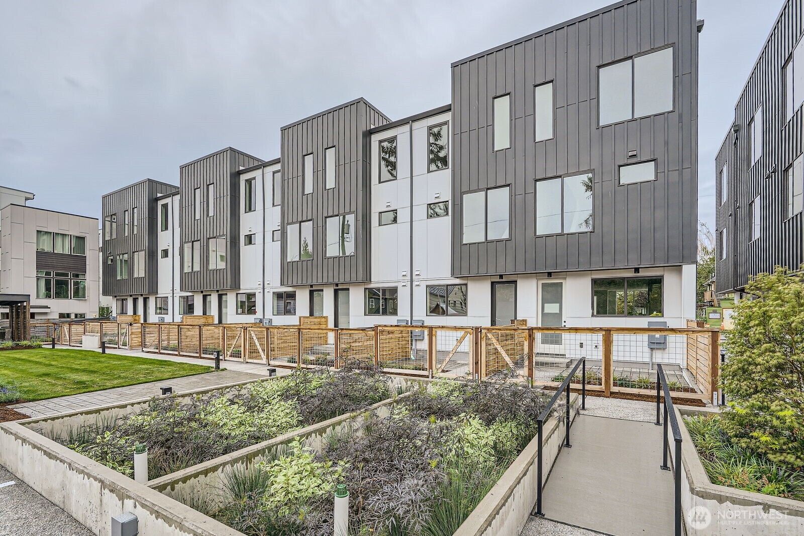 Property Photo: 6608 Carleton Avenue S B WA 98108