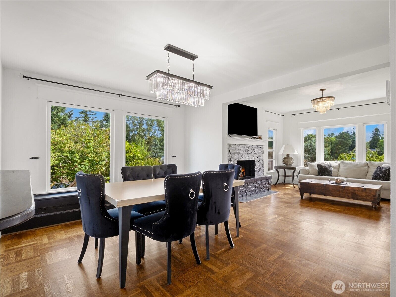Property Photo: 16427 109th Avenue SE WA 98055