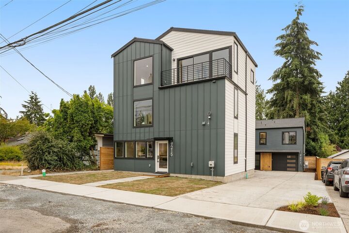 Property Photo: 9215 12th Avenue NE WA 98115