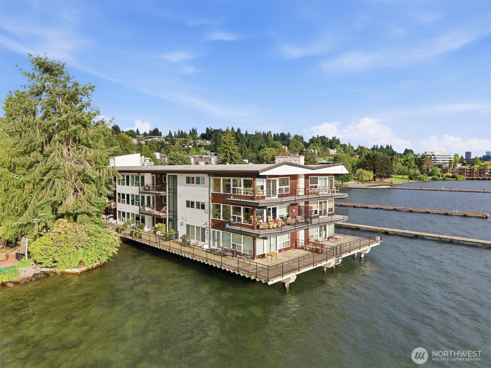 Property Photo: 6201 Lake Washington Blvd NE 307 WA 98033