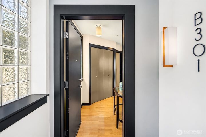 Property Photo:  655  Crockett Street B301  WA 98109 