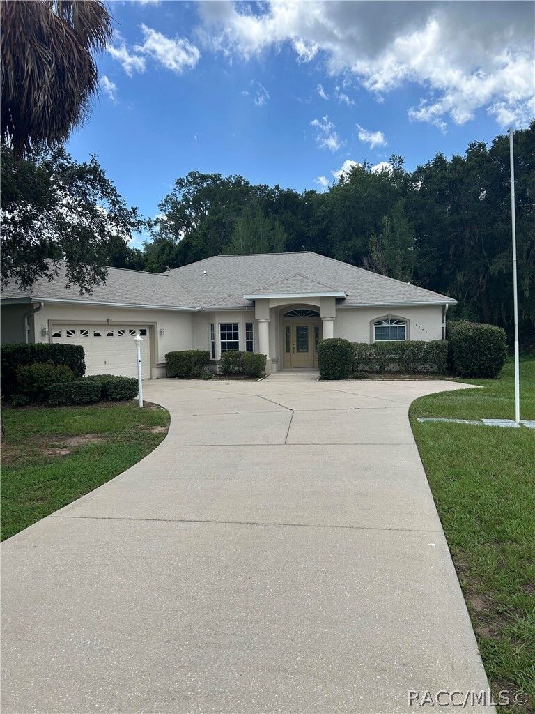 Property Photo:  2675 N Canterbury Lake Drive  FL 34442 