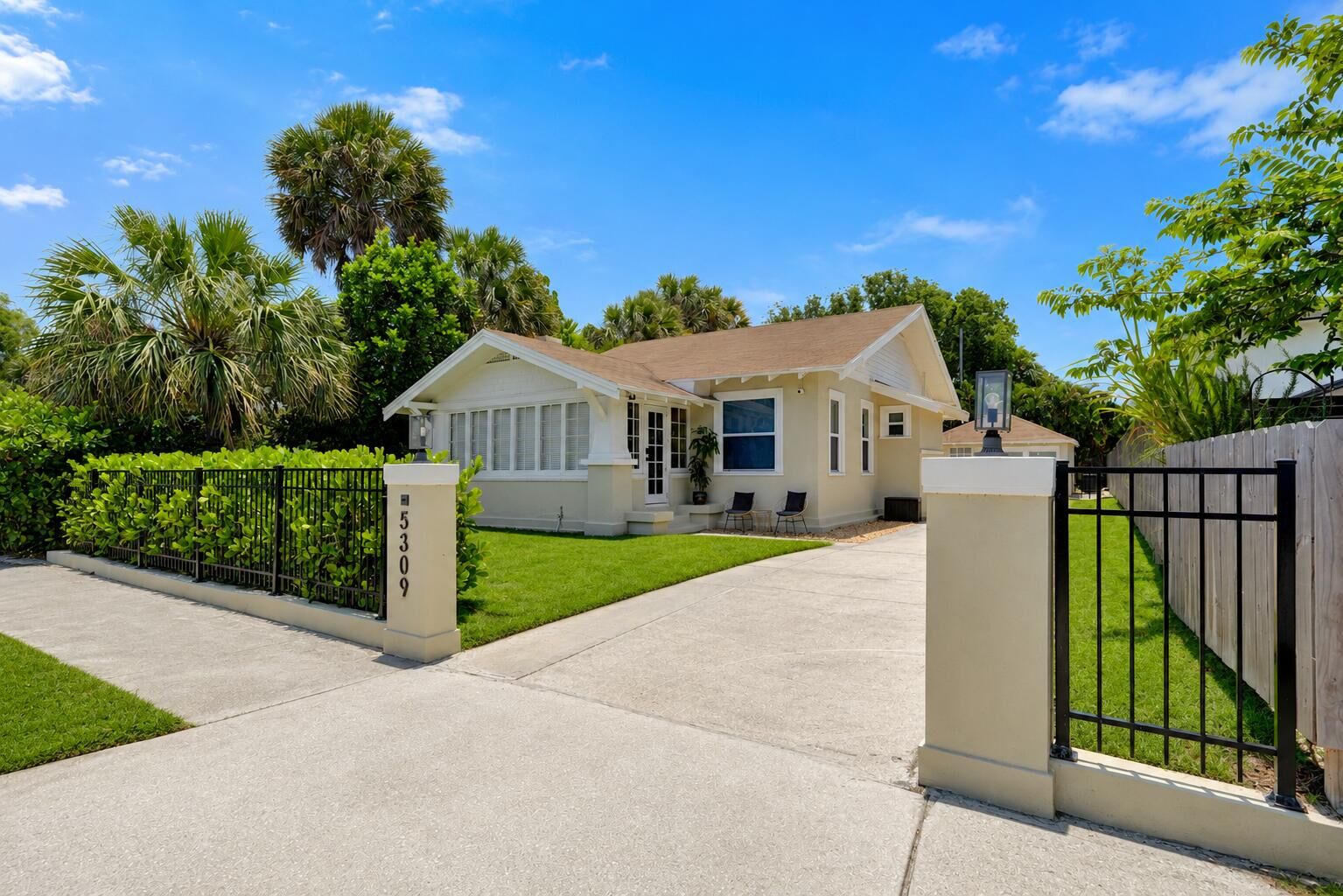 Property Photo: 5309 N Flagler Drive FL 33407