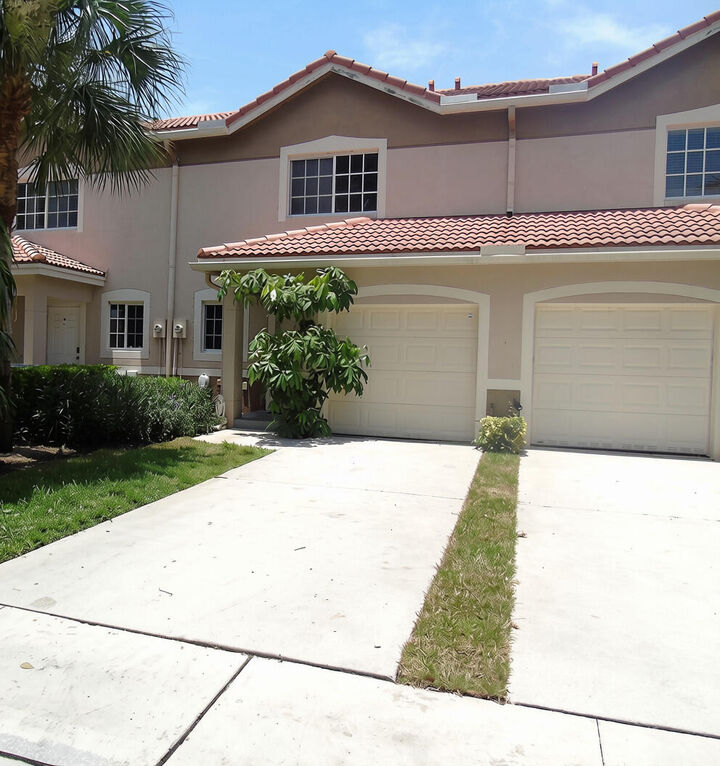 Property Photo: 6691 Old Farm Trail FL 33437